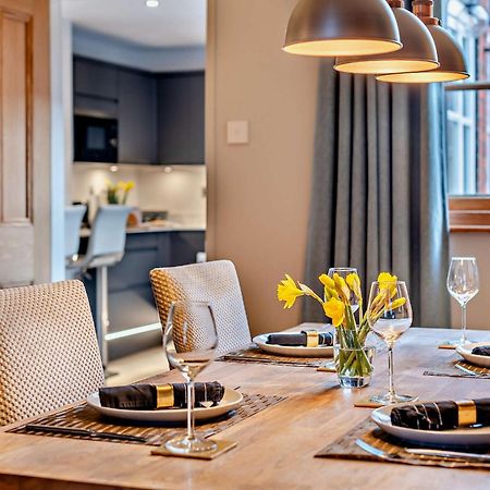 Shrewsbury Townhouse - Free Parking Villa Luaran gambar